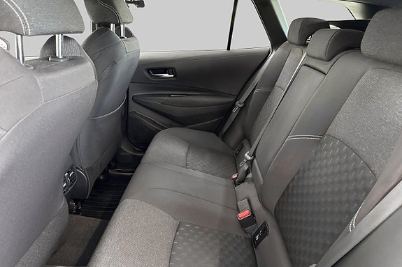 Toyota Corolla 9 of 12