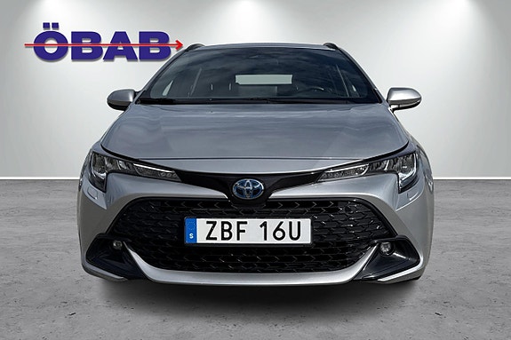Toyota Corolla 2 of 12