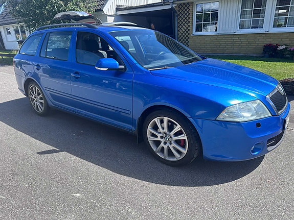 Skoda Octavia 2 of 8
