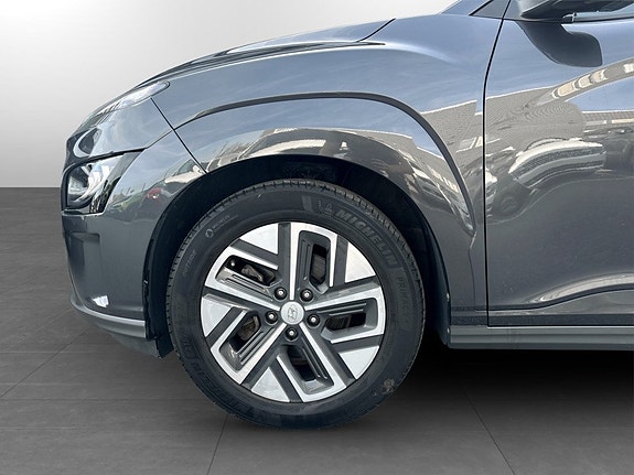 Hyundai Kona 16 of 17