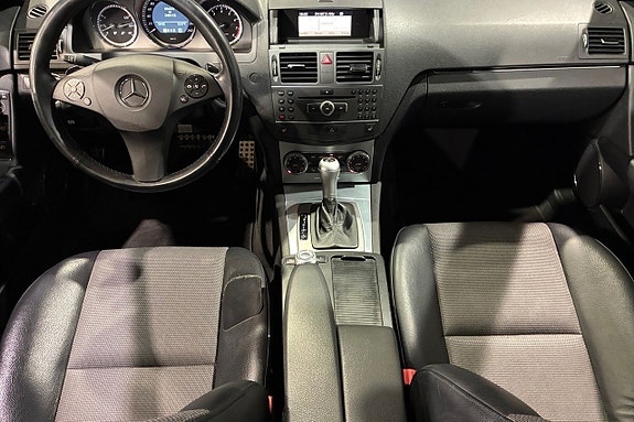 Mercedes-Benz C180 3 of 17