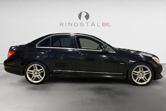 Mercedes-Benz C180 8 of 17