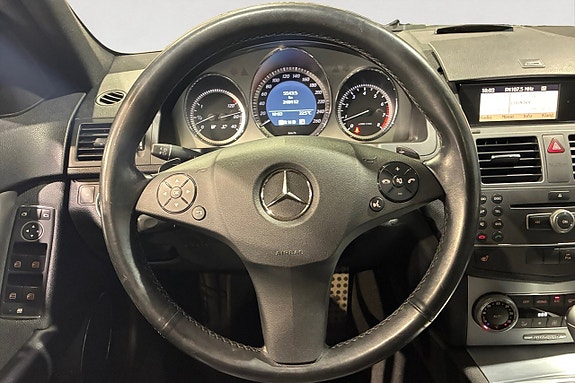 Mercedes-Benz C180 13 of 17