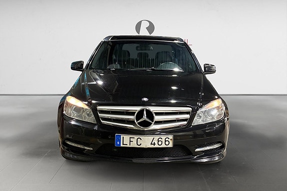 Mercedes-Benz C180 10 of 17