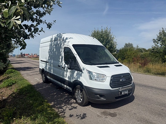Ford Transit 2 of 5