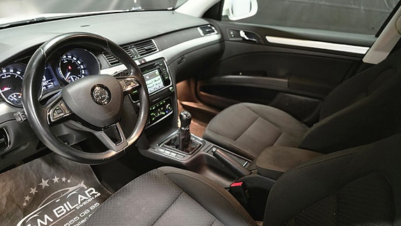 Skoda Superb 9 of 30