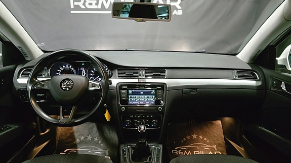 Skoda Superb 10 of 30
