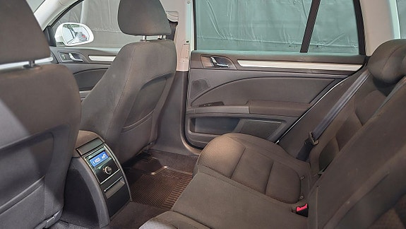 Skoda Superb 12 of 30