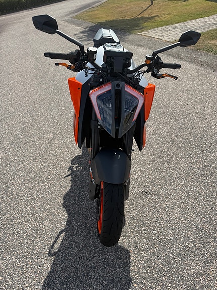 KTM 1290 Super Duke R - Tech Pack 6 of 7