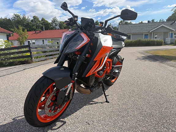 KTM 1290 Super Duke R - Tech Pack 2 of 7