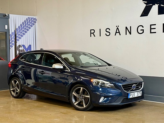 Volvo V40 2 of 22