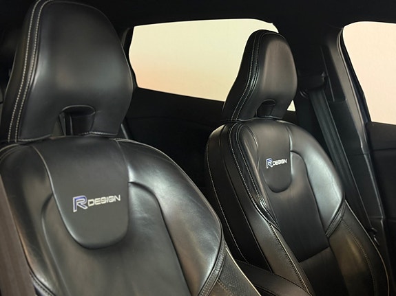 Volvo V40 14 of 22