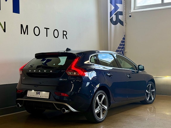 Volvo V40 4 of 22