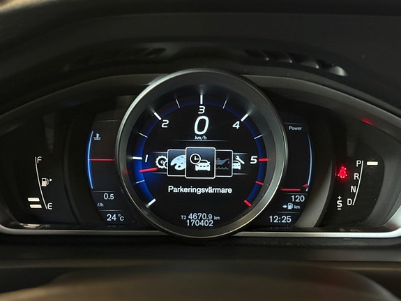 Volvo V40 15 of 22
