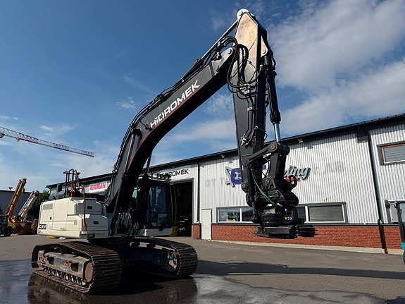 Hidromek HMK 300 LC-4