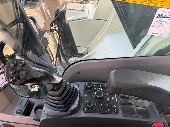 Hidromek HMK 300 LC-4 10 of 21