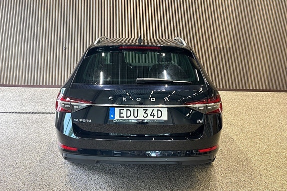 Skoda Superb 8 of 12