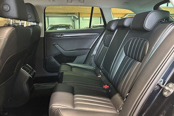 Skoda Superb 7 of 12