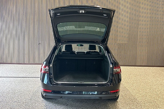 Skoda Superb 9 of 12