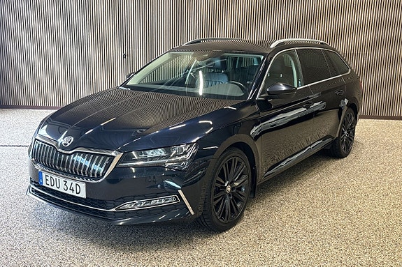 Skoda Superb 2 of 12