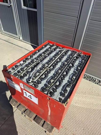 Gruma 80v 625ah 2 of 3
