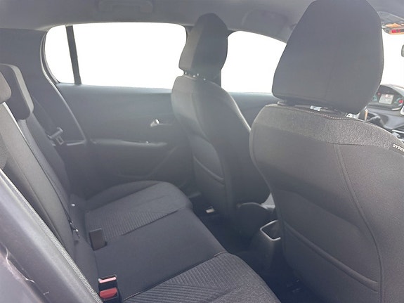 Peugeot 208 13 of 15