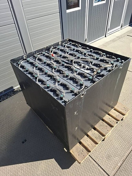 Midac 80v 930ah 2 of 3