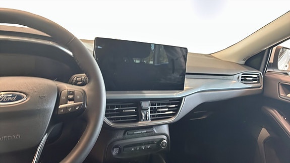 Ford Focus 12 of 12