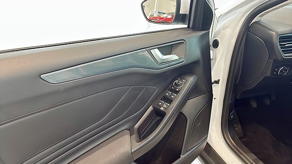 Ford Focus 11 of 12