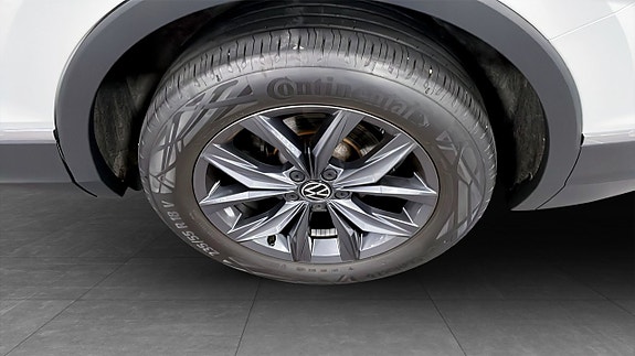 Volkswagen Tiguan Allspace 6 of 17
