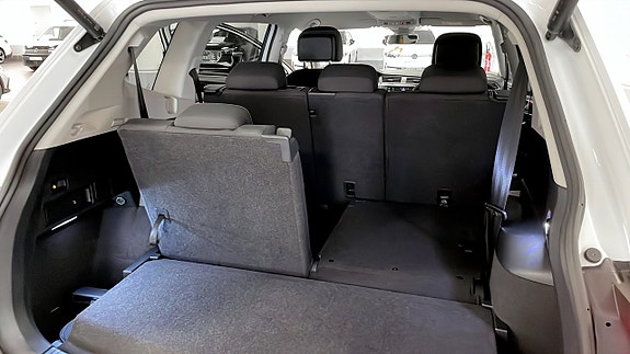 Volkswagen Tiguan Allspace 14 of 17