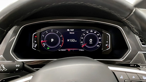 Volkswagen Tiguan Allspace 15 of 17