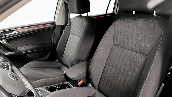 Volkswagen Tiguan Allspace 8 of 17