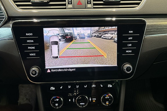 Skoda Superb 10 of 11
