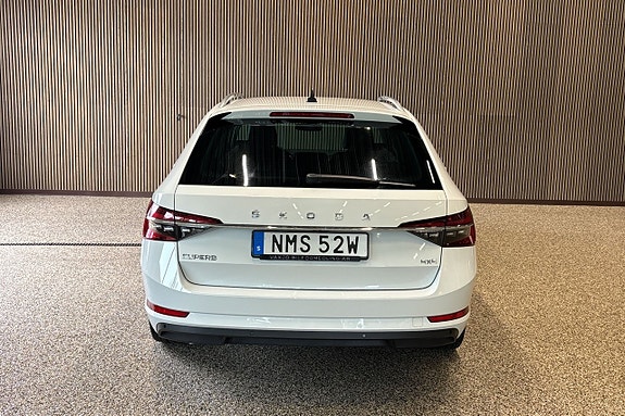 Skoda Superb 8 of 11
