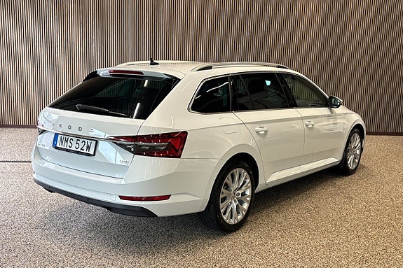Skoda Superb 4 of 11