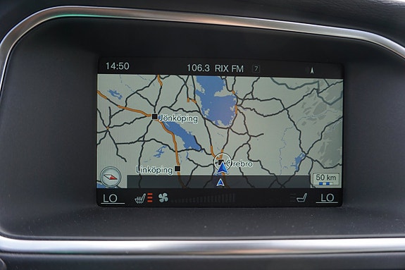 Volvo V40 Cross Country 12 of 21