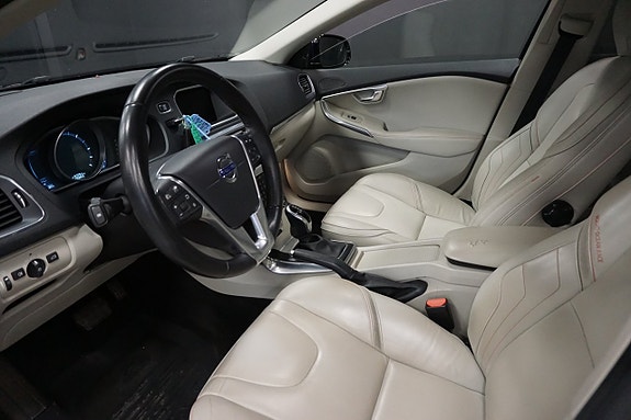 Volvo V40 Cross Country 5 of 21