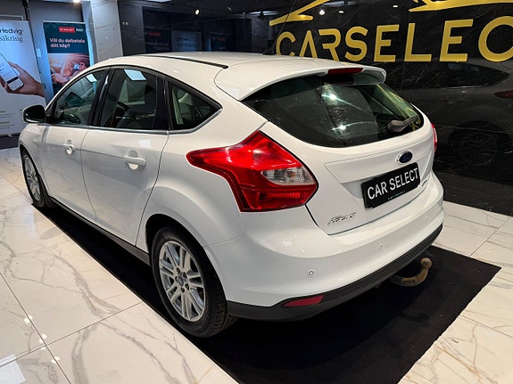 Ford Focus 2 of 23