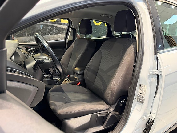 Ford Focus 14 of 23