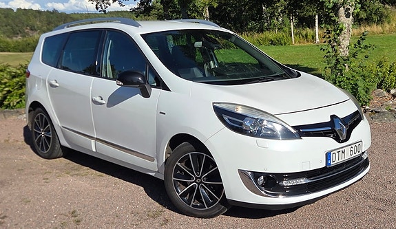 Renault Grand Scenic III 2 of 13