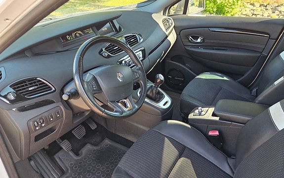 Renault Grand Scenic III 7 of 13