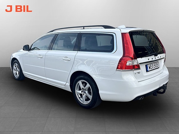 Volvo V70 3 of 17