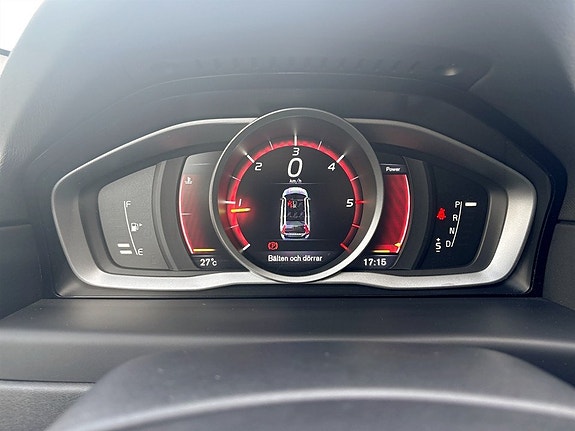 Volvo V70 8 of 17