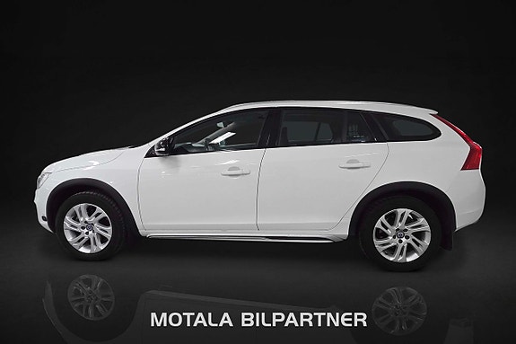 Volvo V60 Cross Country 6 of 15