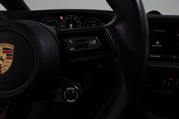 Porsche Cayenne 18 of 30