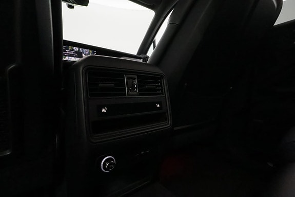 Porsche Cayenne 22 of 30