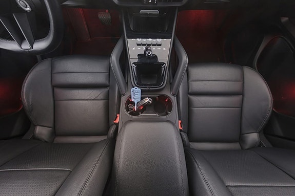 Porsche Cayenne 19 of 30