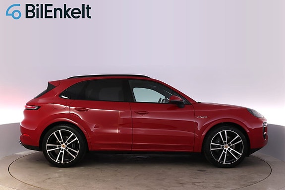 Porsche Cayenne 2 of 30