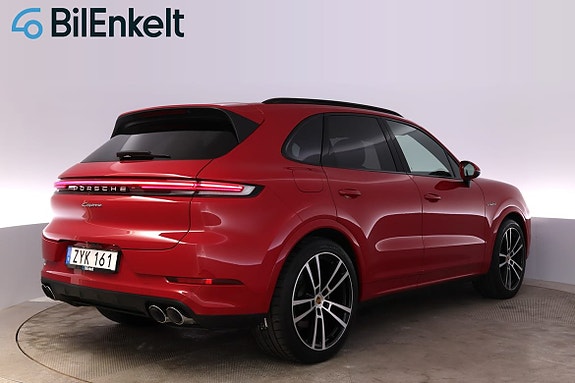 Porsche Cayenne 3 of 30